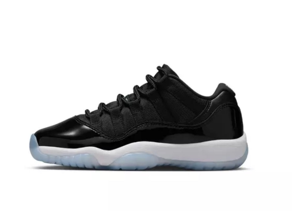 Air Jordan 11 Retro Low Black