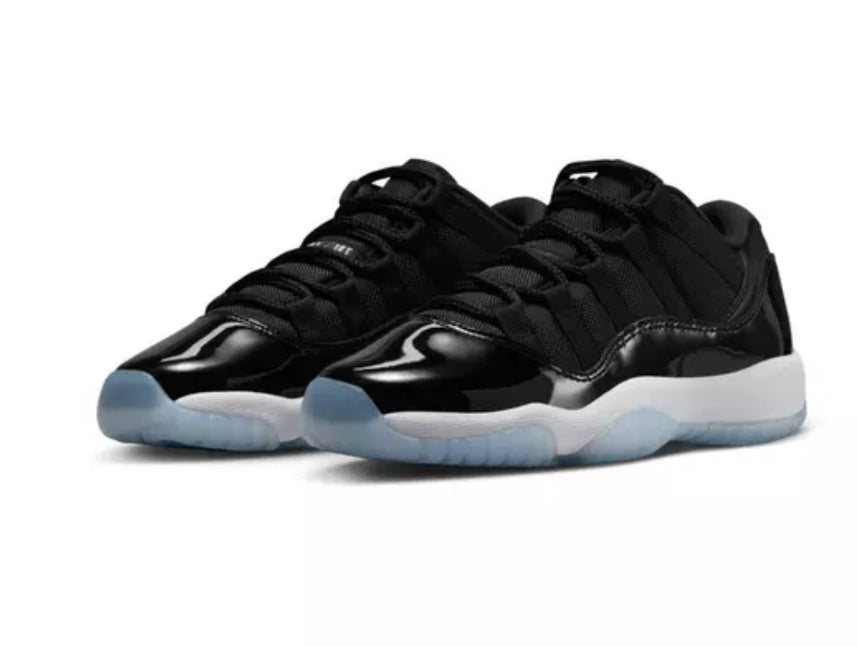 Air Jordan 11 Retro Low Black